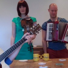 The Musgraves Cover The Lumineers’ “Ho Hey”