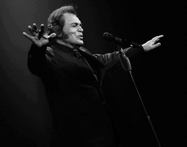 Engelbert Humperdinck Will be Joined by a Special Guest for His LA Performance 