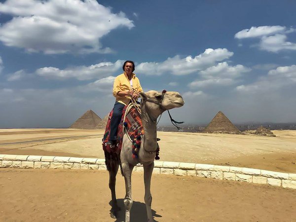 Music Legend Engelbert Humperdinck Takes on Cairo, Egypt