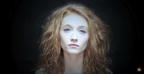 Janet Devlin Unveils Video For "Wake Up It's Christmas"