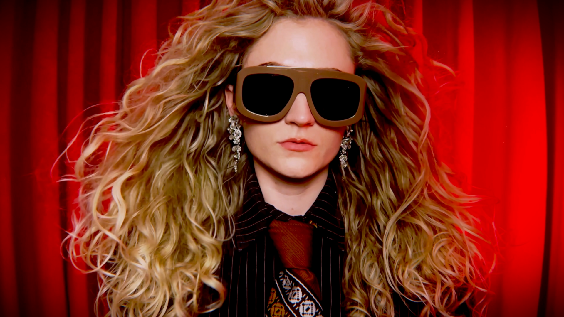 Janet Devlin Shares Powerful Visualizer for New Single, 'Working For The Man'