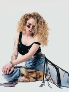Janet Devlin Diane